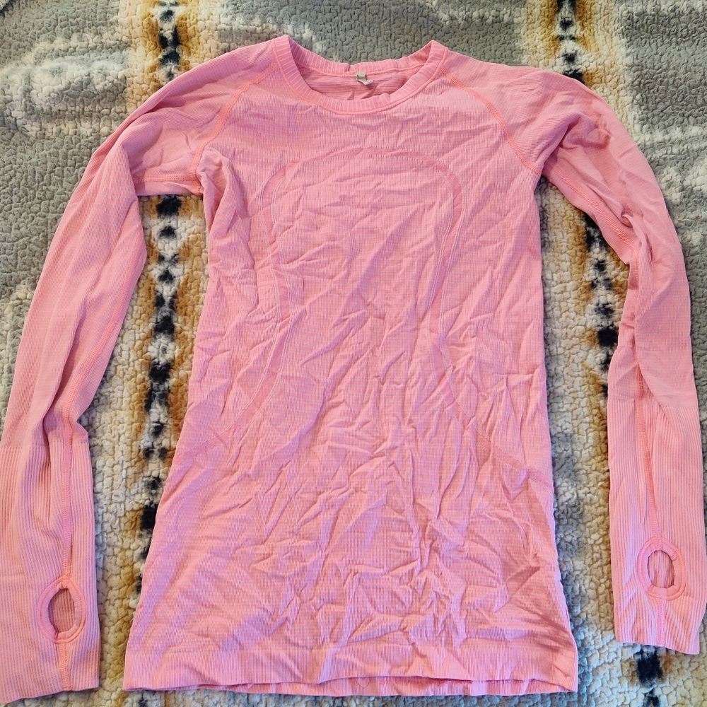 Lululemon size 6 long sleeve shirt pink